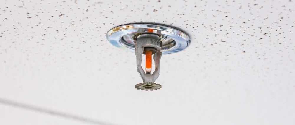 Brandveiligheid op kantoor met sprinklers
